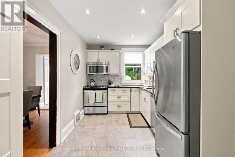 44 MCLAUGHLIN BOULEVARD, Oshawa (O'Neill), Ontario, L1G2N9
