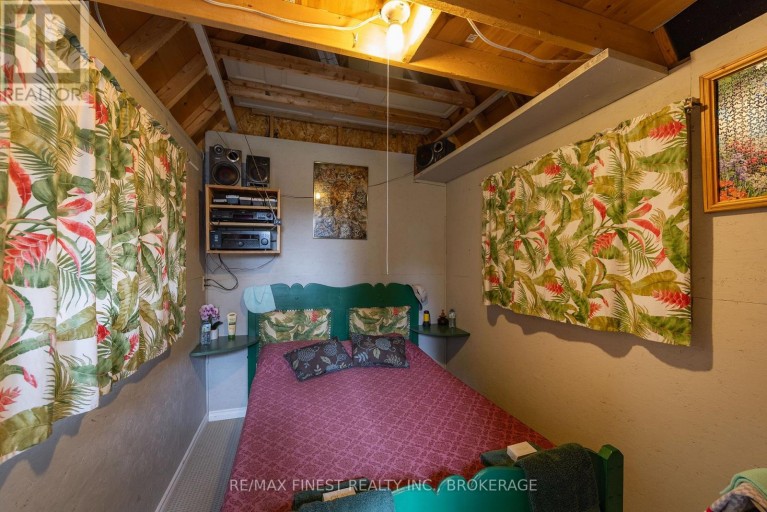 1263 WHITE LAKE ROAD, Frontenac (Frontenac South), Ontario, K0H1T0
