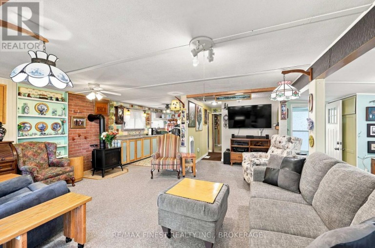 1263 WHITE LAKE ROAD, Frontenac (Frontenac South), Ontario, K0H1T0