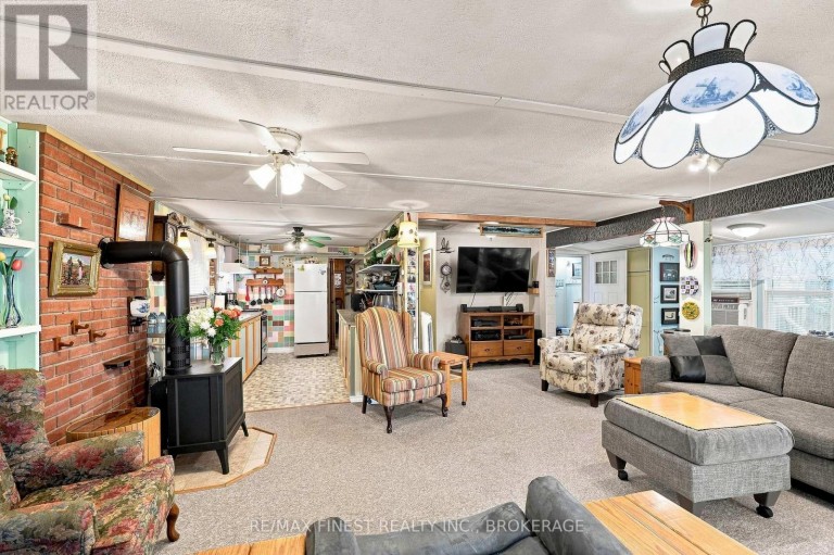1263 WHITE LAKE ROAD, Frontenac (Frontenac South), Ontario, K0H1T0