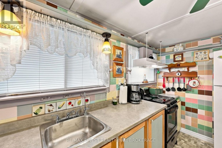 1263 WHITE LAKE ROAD, Frontenac (Frontenac South), Ontario, K0H1T0