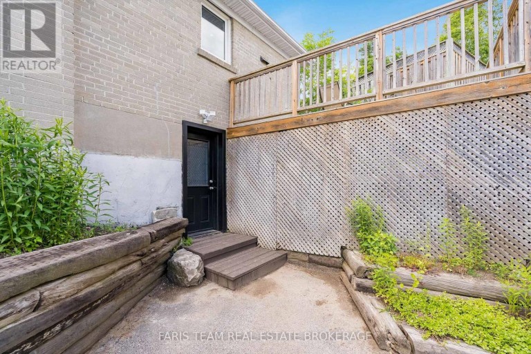 10 KAREN CRESCENT, Orillia, Ontario, L3V3H1