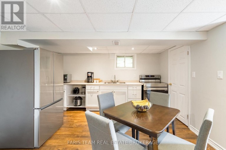 10 KAREN CRESCENT, Orillia, Ontario, L3V3H1