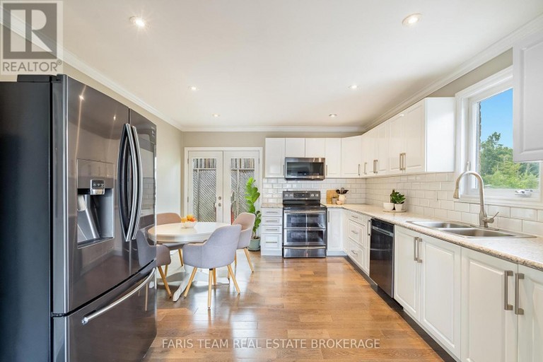 10 KAREN CRESCENT, Orillia, Ontario, L3V3H1