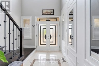 3 LISSON CRESCENT Brampton (Credit Valley) Ontario photo 2