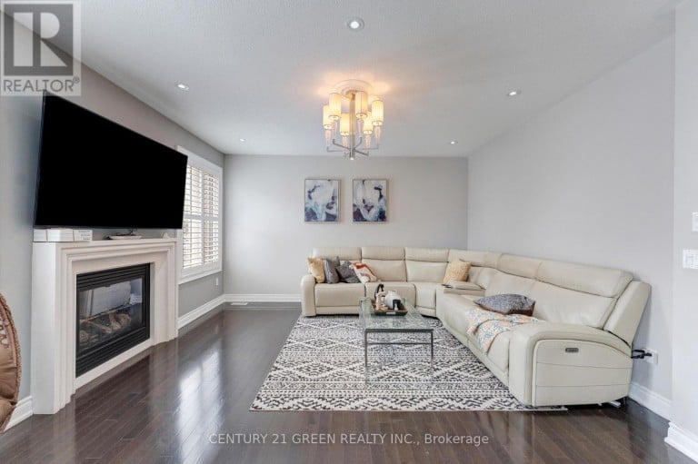 3 LISSON CRESCENT, Brampton (Credit Valley), Ontario, L6X5H8
