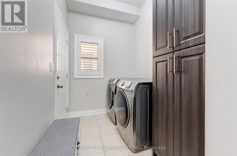 3 LISSON CRESCENT, Brampton (Credit Valley), Ontario, L6X5H8