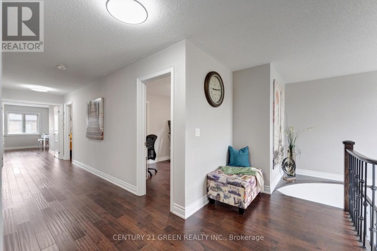 3 LISSON CRESCENT, Brampton (Credit Valley), Ontario, L6X5H8