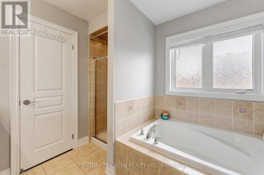 3 LISSON CRESCENT Brampton (Credit Valley) Ontario photo 33