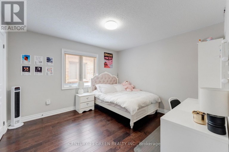 3 LISSON CRESCENT, Brampton (Credit Valley), Ontario, L6X5H8
