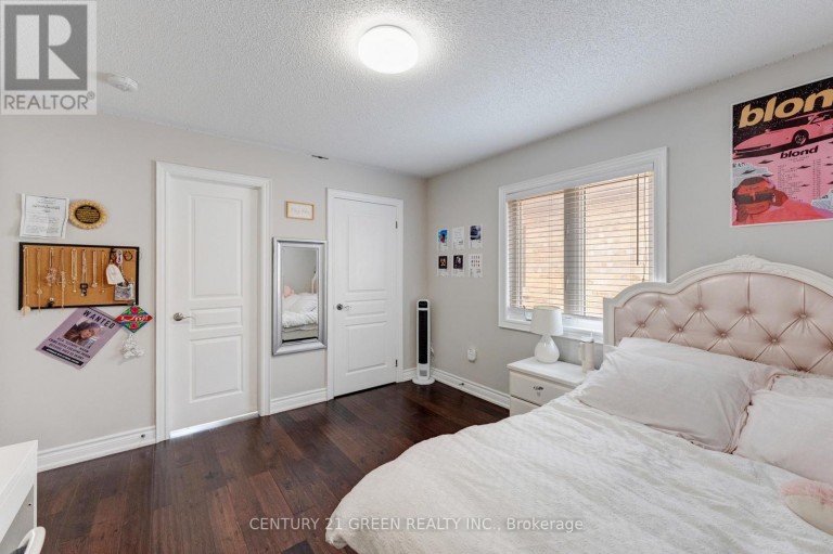 3 LISSON CRESCENT, Brampton (Credit Valley), Ontario, L6X5H8