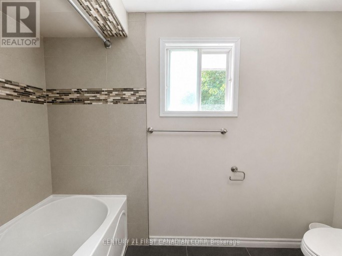 1341 ALDERSBROOK ROAD, London North (North I), Ontario, N6G3J1