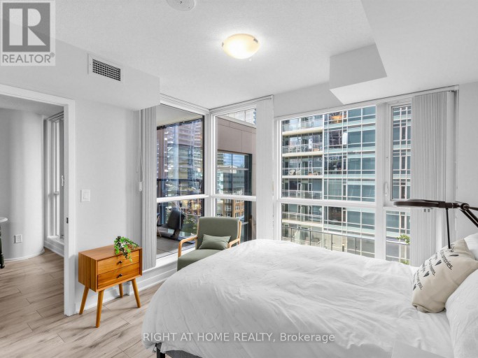 1210 - 295 ADELAIDE STREET W, Toronto (Waterfront Communities), Ontario, M5V0L4