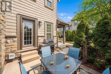 9 - 100 FREDERICK DRIVE Guelph (Pineridge/Westminster Woods) Ontario photo 2