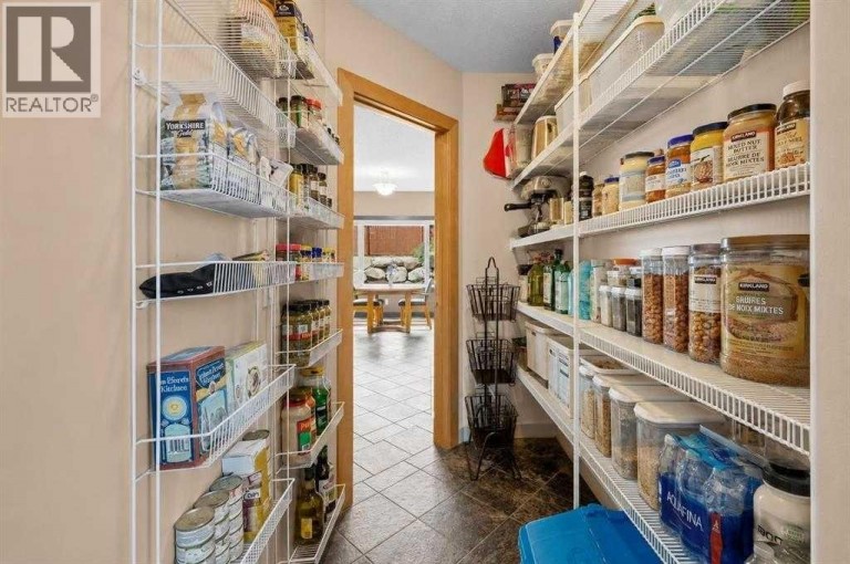 139 Tuscany Ridge Close NW, Calgary, Alberta, T3L2K6