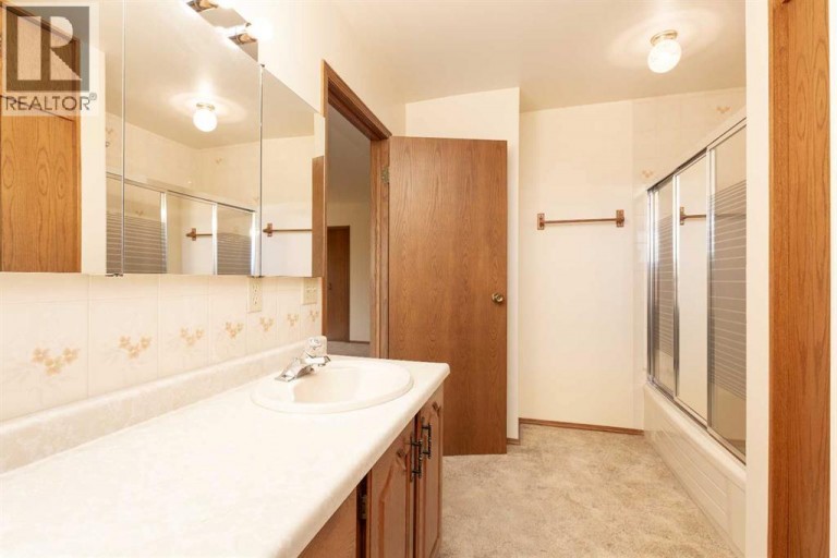 262 Fairway Drive, Coaldale, Alberta, T1M1H3
