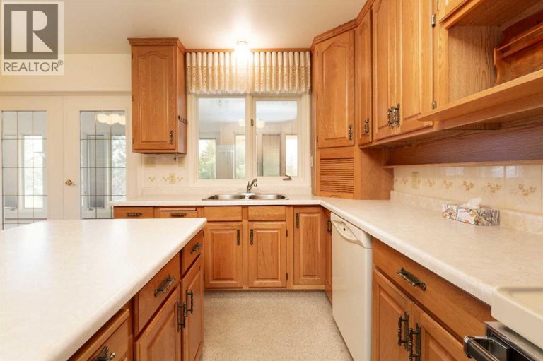 262 Fairway Drive, Coaldale, Alberta, T1M1H3