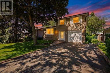 32 FARMINGTON DRIVE Brampton (Brampton East) Ontario photo 1