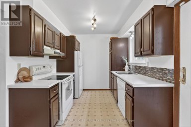 32 FARMINGTON DRIVE Brampton (Brampton East) Ontario photo 16