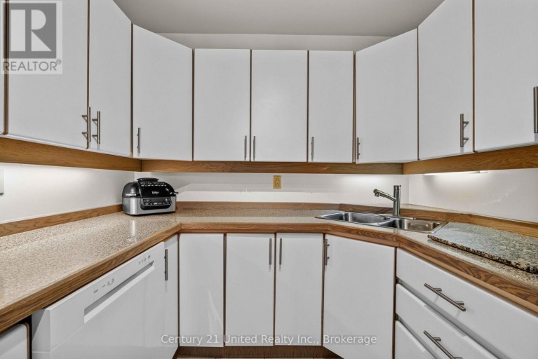 7 - 680 WHITAKER STREET, Peterborough (Ashburnham Ward 4), Ontario, K9H7J9