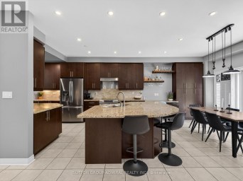 45 GAMLA ROAD Vaughan (Patterson) Ontario photo 12