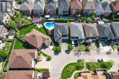 45 GAMLA ROAD Vaughan (Patterson) Ontario photo 3