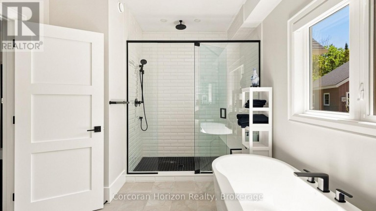 157 NICHOLSON ROAD, Georgian Bay (Baxter), Ontario, L0K1S0