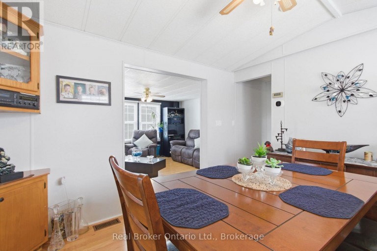 428 PINE PASS, Centre Wellington, Ontario, N1M2W5