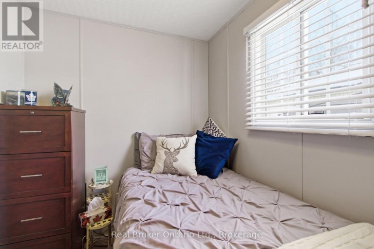 428 PINE PASS, Centre Wellington, Ontario, N1M2W5