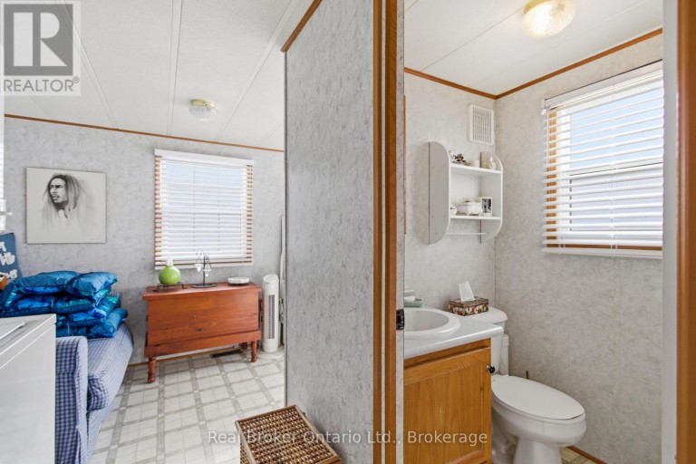 428 PINE PASS, Centre Wellington, Ontario, N1M2W5