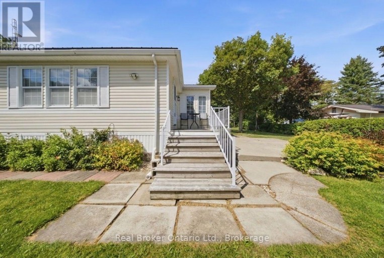 428 PINE PASS, Centre Wellington, Ontario, N1M2W5