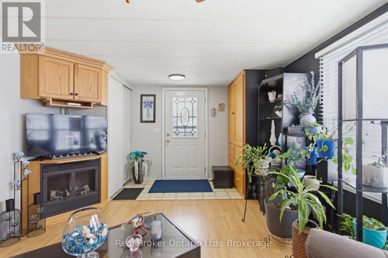 428 PINE PASS, Centre Wellington, Ontario, N1M2W5
