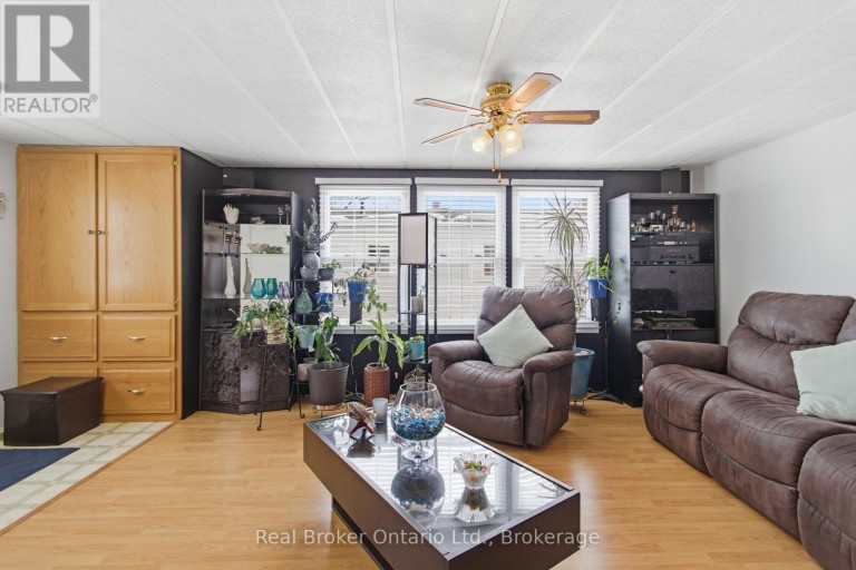 428 PINE PASS, Centre Wellington, Ontario, N1M2W5