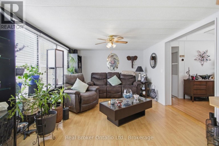 428 PINE PASS, Centre Wellington, Ontario, N1M2W5