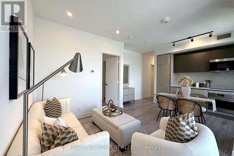 3302 - 108 PETER STREET, Toronto (Waterfront Communities), Ontario, M5V0W2