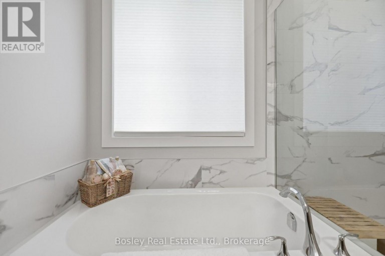 104 SYCAMORE STREET, Blue Mountains, Ontario, L9Y5S9