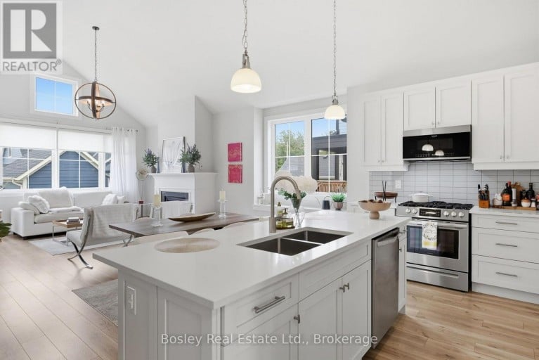 104 SYCAMORE STREET, Blue Mountains, Ontario, L9Y5S9