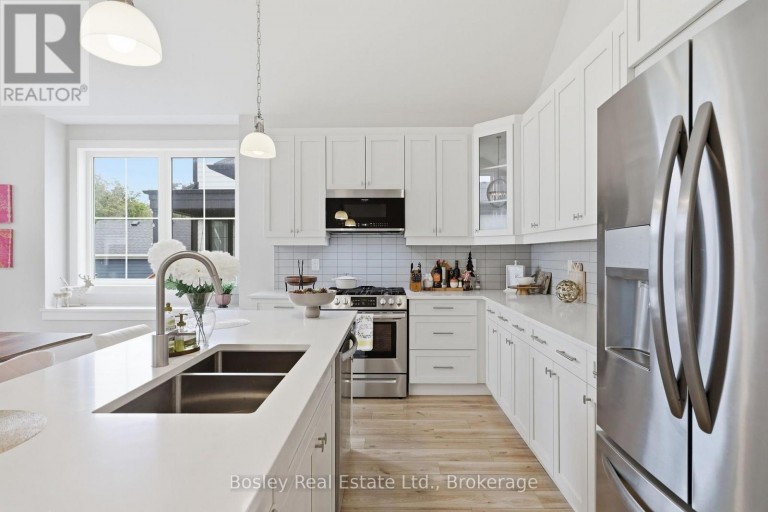 104 SYCAMORE STREET, Blue Mountains, Ontario, L9Y5S9