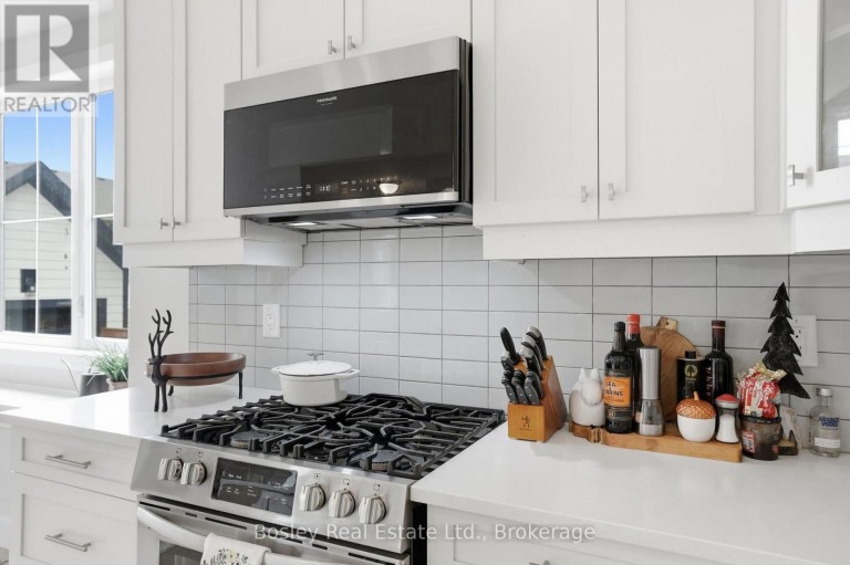 104 SYCAMORE STREET, Blue Mountains, Ontario, L9Y5S9