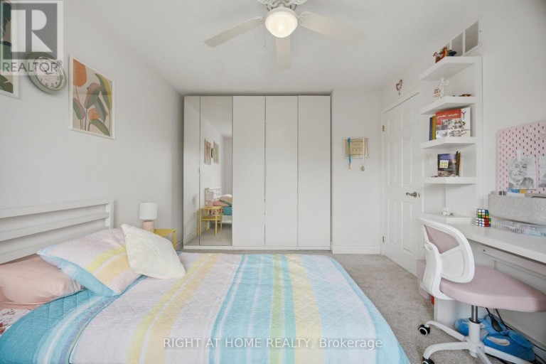 14 - 104 FRANCES AVENUE, Hamilton (Lakeshore), Ontario, L8E5X3
