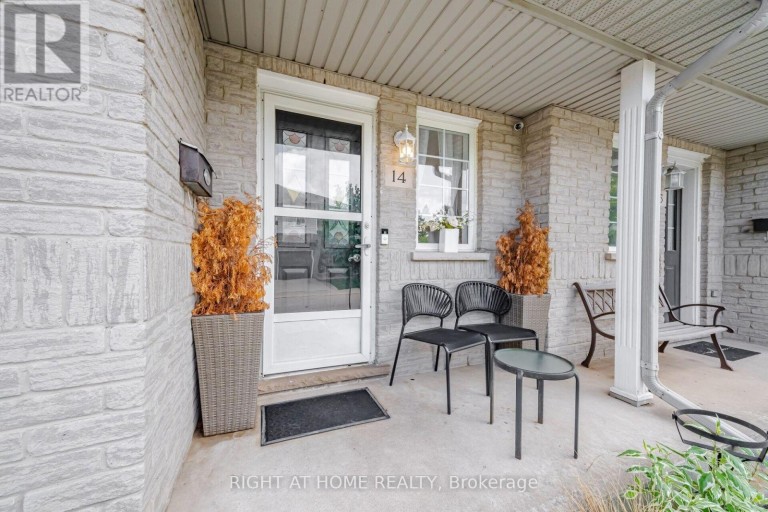 14 - 104 FRANCES AVENUE, Hamilton (Lakeshore), Ontario, L8E5X3