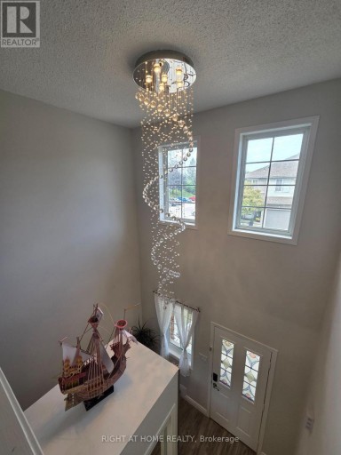 14 - 104 FRANCES AVENUE, Hamilton (Lakeshore), Ontario, L8E5X3