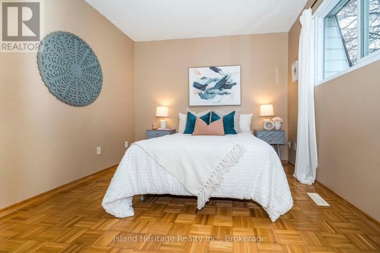 3 - 730 CEDAR STREET, Oshawa (Lakeview), Ontario, L1H4M6
