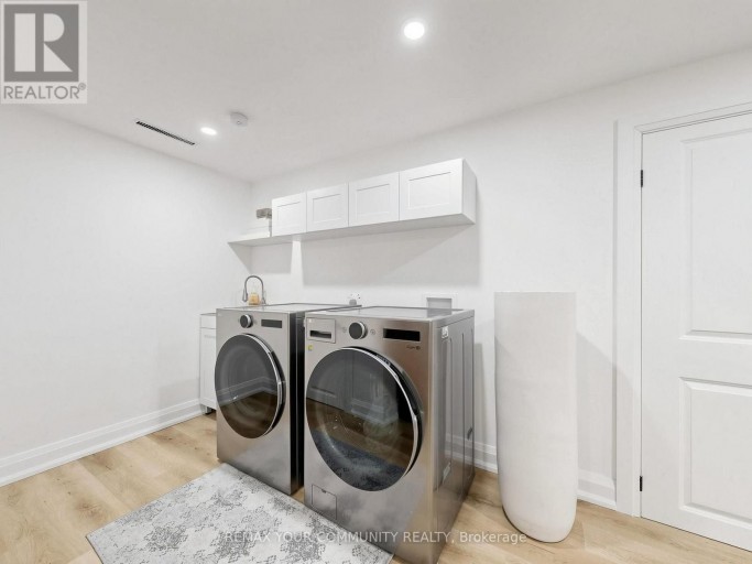 299 HORSHAM AVENUE, Toronto (Willowdale West), Ontario, M2R1G5