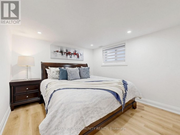 299 HORSHAM AVENUE, Toronto (Willowdale West), Ontario, M2R1G5