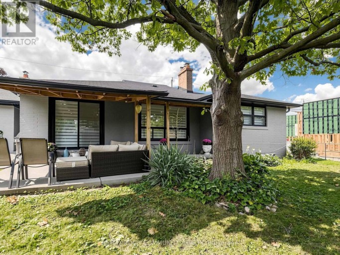 299 HORSHAM AVENUE, Toronto (Willowdale West), Ontario, M2R1G5