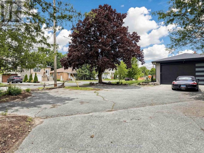 299 HORSHAM AVENUE, Toronto (Willowdale West), Ontario, M2R1G5