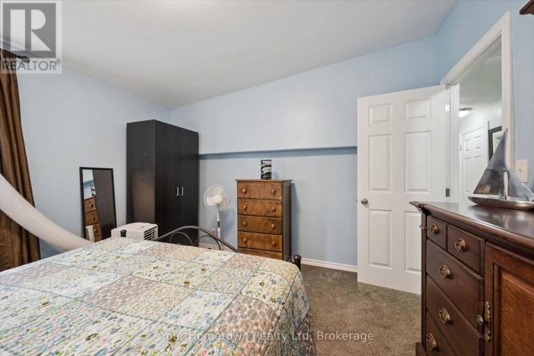 12 SECOND AVENUE, Centre Wellington, Ontario, N1M2W5