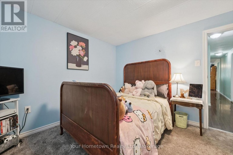 12 SECOND AVENUE, Centre Wellington, Ontario, N1M2W5