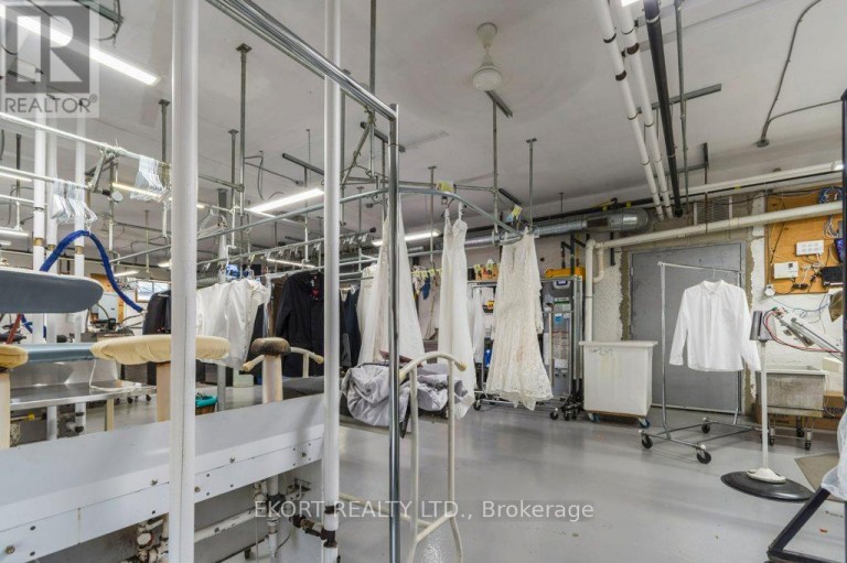 112 COLLEGE STREET W, Belleville (Belleville Ward), Ontario, K8P2G5